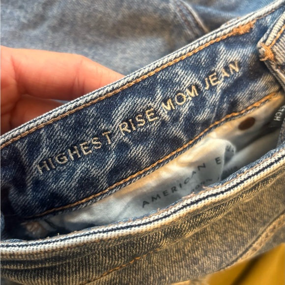 Set of woman’s name brand jeans - Picture 4 of 4
